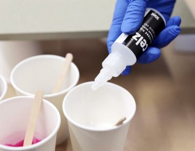 Zoom bild av CELZ silikonolja för epoxy konst 50ml