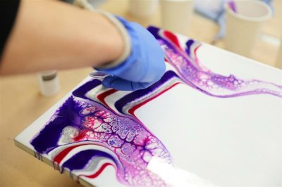 Zoom bild av CELZ silikonolja för epoxy konst 50ml